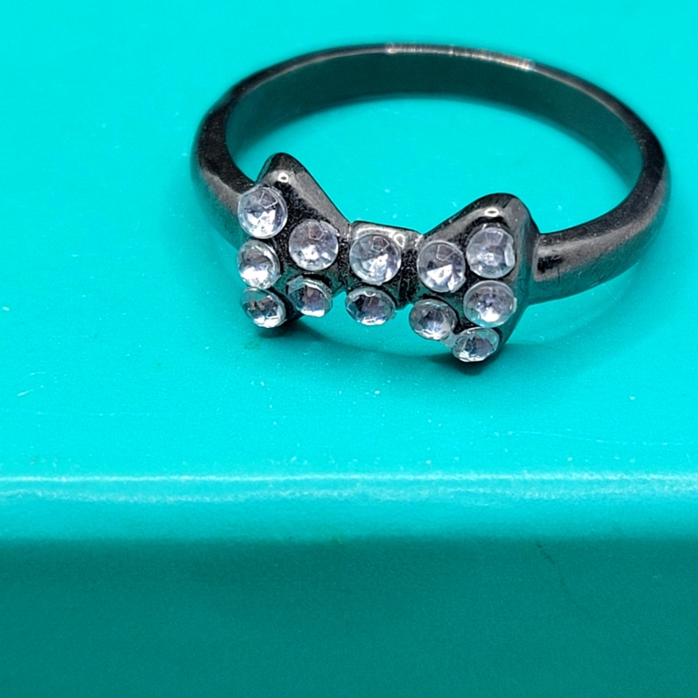 Wow A Bow Ring